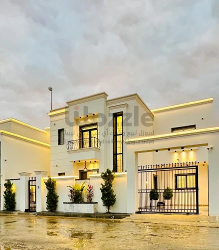 فيلا من طابقين بتصميم VIP وتشطيب مودرن فاخر