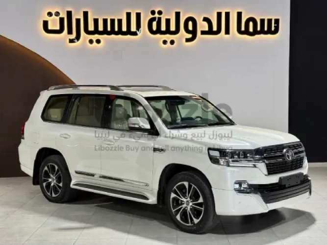 تويوتا لاندكروزر 2021