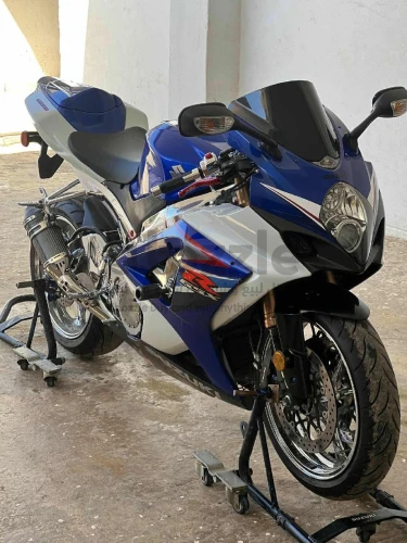 SUZUKI GSX- 1000