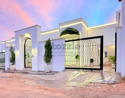 فيلا ارضية للبيع بتشطيب حديث2025 تصميم مصمم بأدق