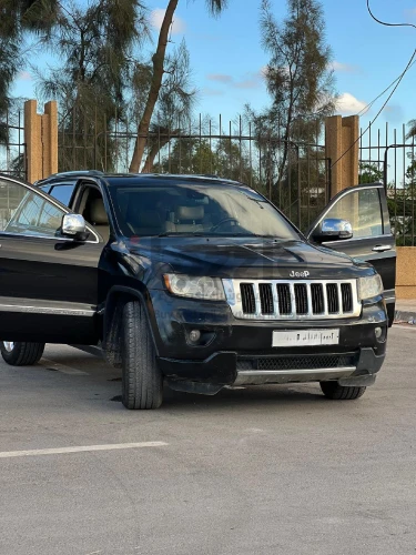 جيب جراند شيروكي 2012