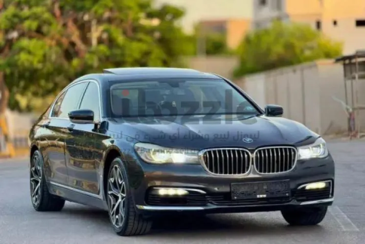 بي ام دبليو 740i 2017