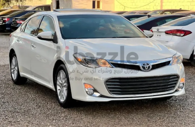 تويوتا افالون 2013