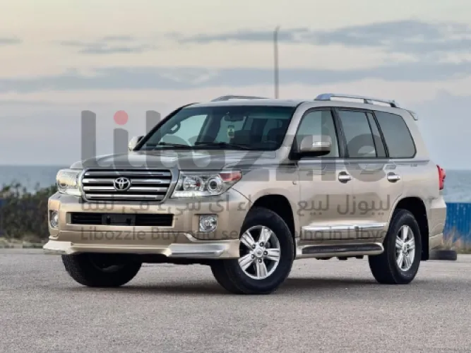 تويوتا لاندكروزر 2010