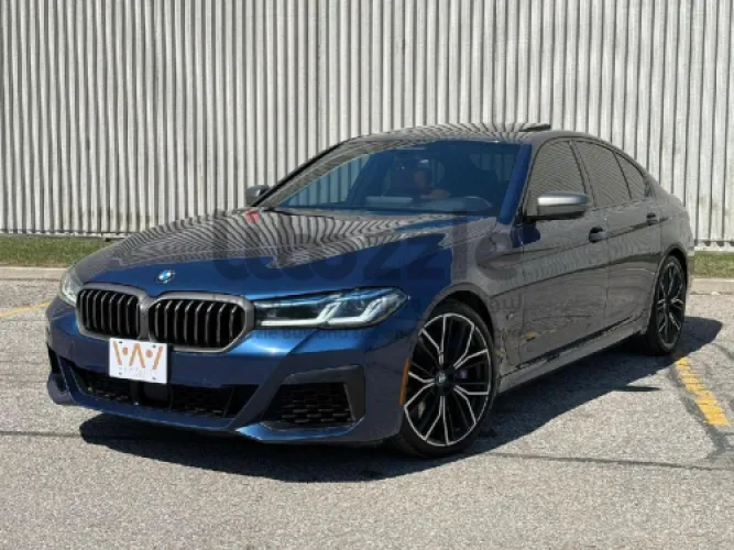 بي ام دبليو M 550 2022