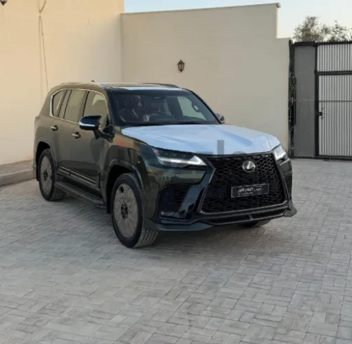 لكزس F SPORT 2025