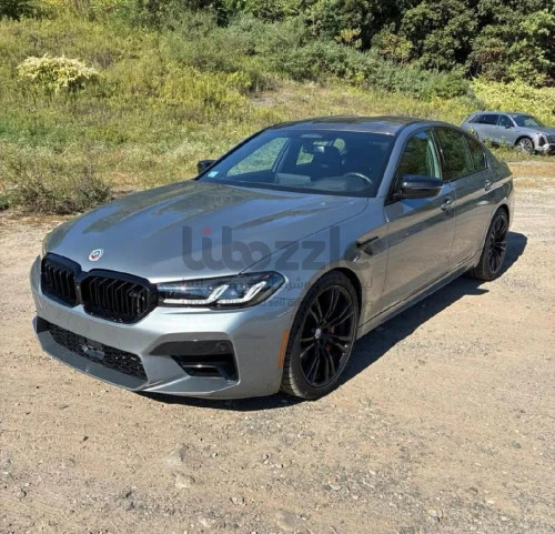 بي ام دبليو M 5 2023