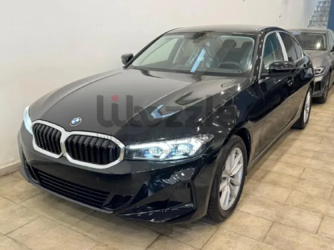 بي ام دبليو 320i 2025