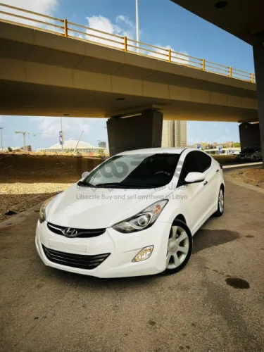 هيونداي أفانتي 2012