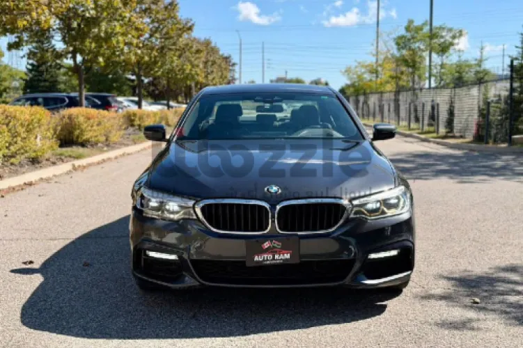 بي ام دبليو 530i  2018