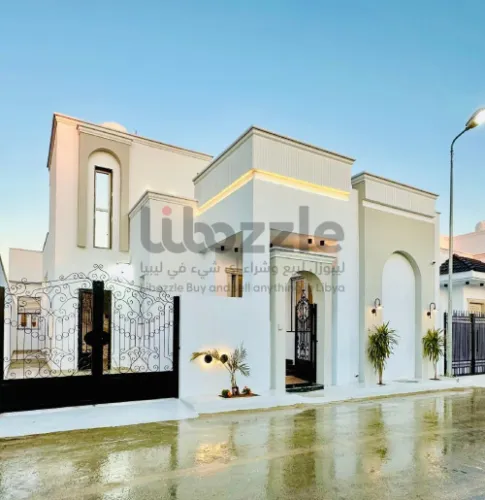 فيلا أرضية للبيع تشطيب حديث 2026