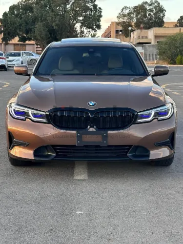 بي ام دبليو 330i 2020