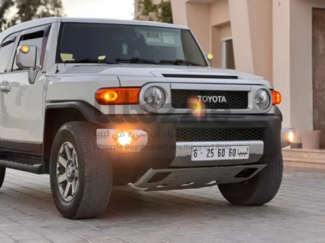 Toyota Fj 2013