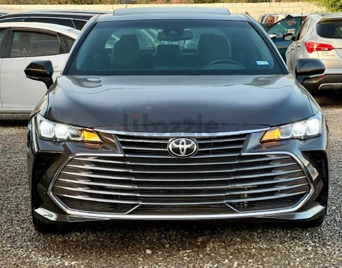 تويوتا افالون 2019