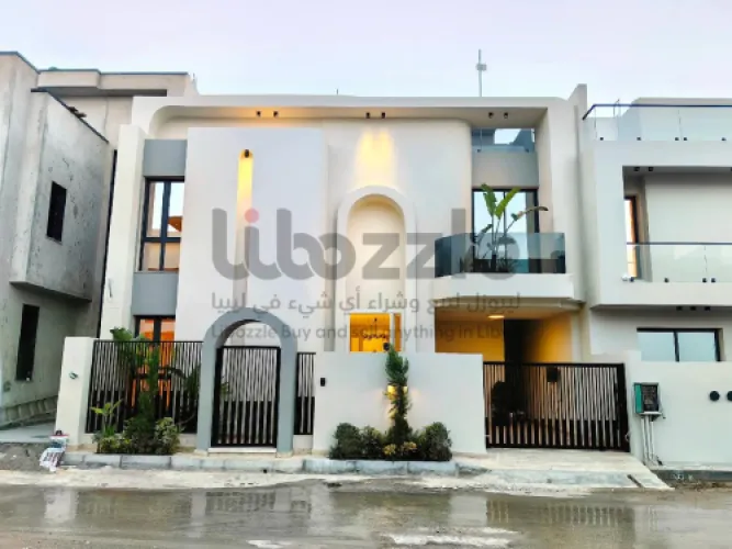 فيلا فاخرة  دورين وملحق راقيه