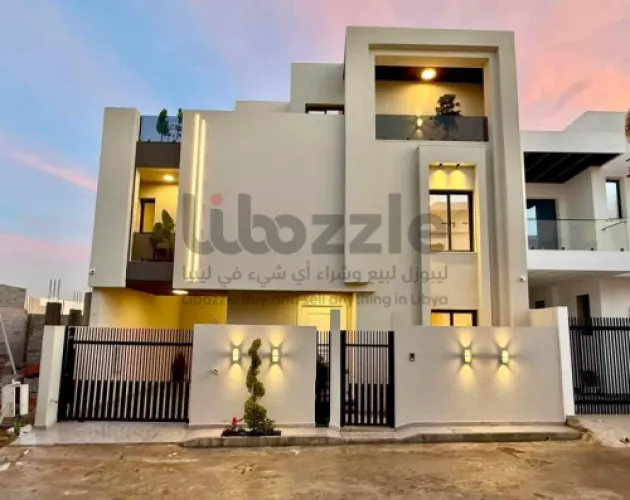 فيلا فاخرة للبيع – السراج / طريق المواشي