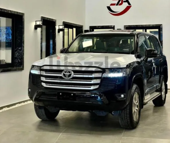 تويوتا لاندكروزر 2025