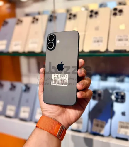 16 بـلـس باللون الأسود المطفي ومساحة 128GB