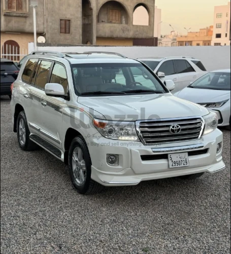 تويوتا لاندكروزر 2013