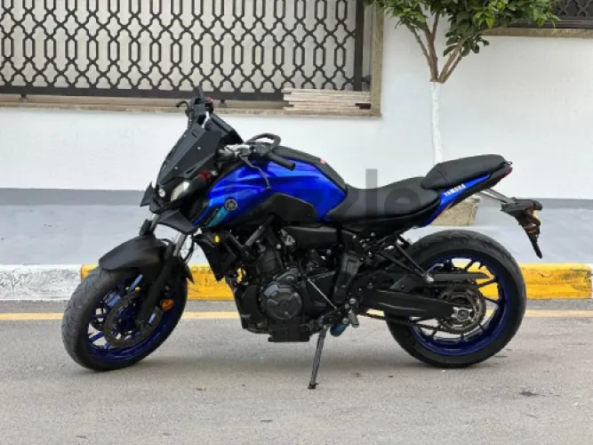 YAMAHA MT07 2024