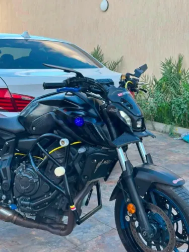 YAMAHA MT07 2022
