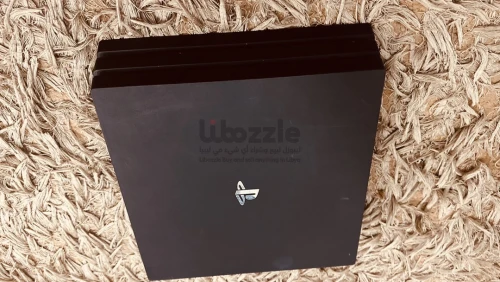 بلايستيشن 4 للبيع بحالة ممتازة جدا وبالضمان