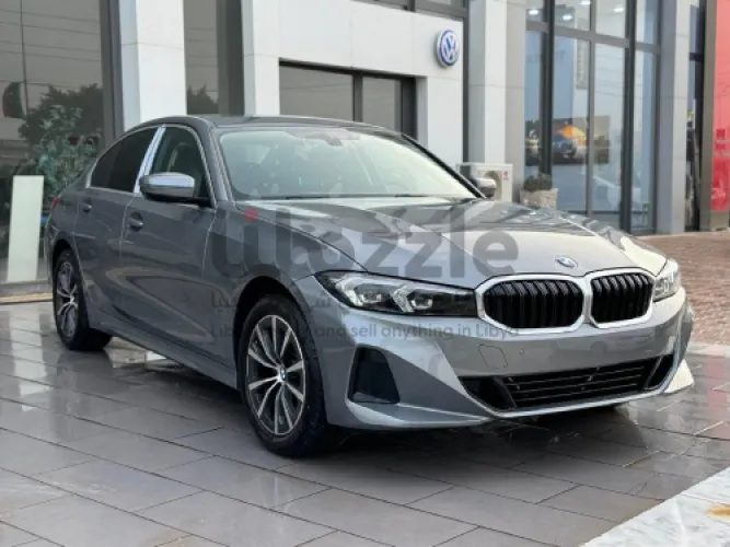 بي ام دبليو 320i 2025