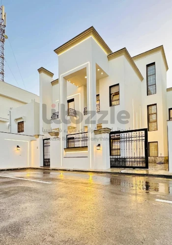 فيلا من طابقين بالتصميم الخليجي تشطيب الله يبارك