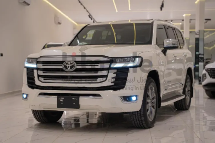 تويوتا لاندكروزر VXR 2024