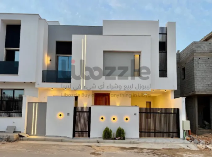 🏡 فيلا فاخرة للبيع في السراج موقع ممتاز