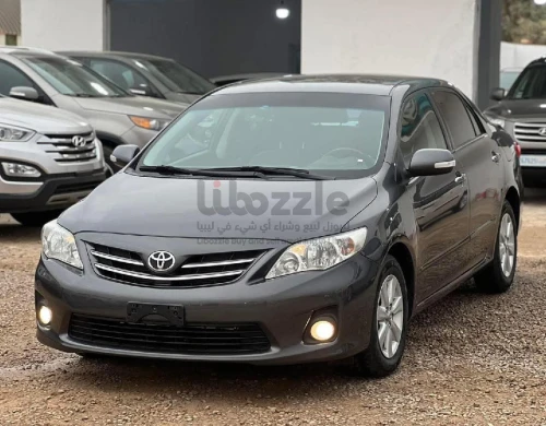 تويوتا كارولا 2012