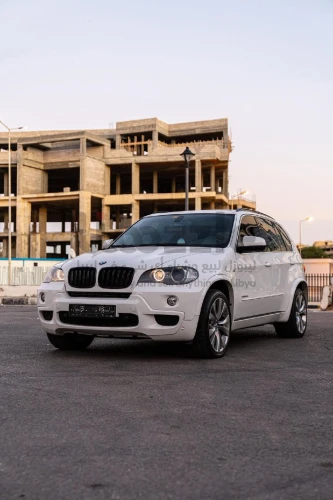 بي ام دبليو X5 M الدار