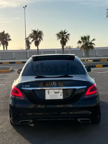 Mercedes w205 c300 2019 في العرصة