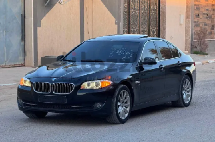 بي ام دبليو 528i 2012