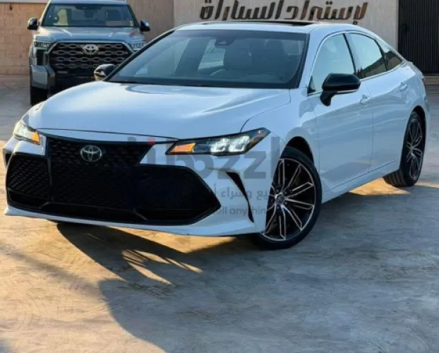 تويوتا افالون 2019
