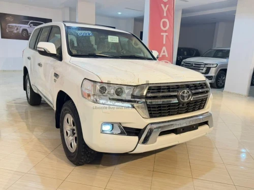 تويوتا لاندكروزر 2021