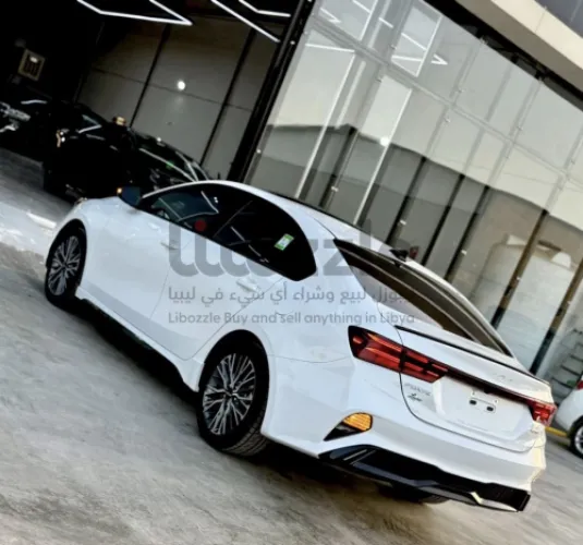 مطلوب فورتي GT LINE 2023 لون ابيض فل ابشن