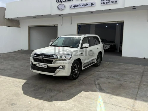 تويوتا لاندكروزر 2021