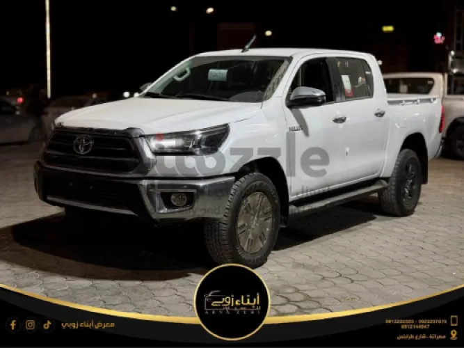 تويوتا هايلكس SR5 2026