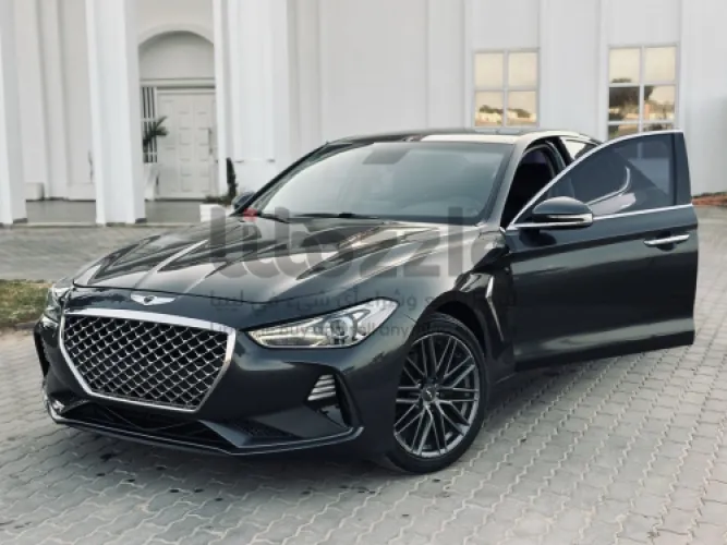 هونداي جينيسس 2019 G70 لون اخضر الباترولي