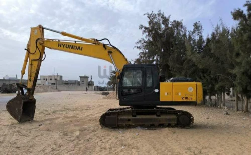 حفار هيونداي 210