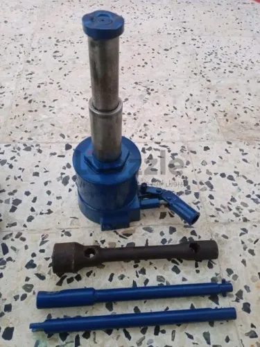 للبيع رافعة هيدروليكية (كريك) 10 طن من نوع "قارور