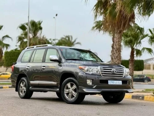 تويوتا لاندكروزر VXR 2015