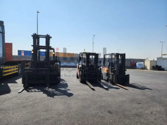 scissor lift 16 meter rental Dammam * Forklift 10 ton 20 ton 16 ton 7 ton 5 ton for rental Dammam Saudi Arabia | Riyadh - Jeddah |