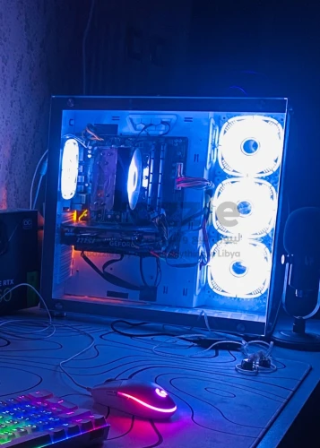 pc قيمنق للبيع كامل فقط بي جميع الملحقات فقط 6500