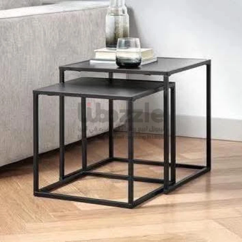طاولتين جانبيتين بتصميم صناعي حديث