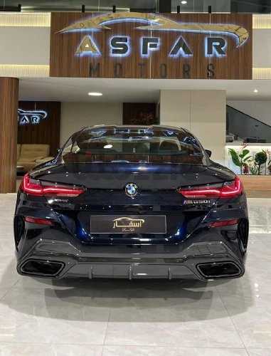 بي ام دبليو M850i 2022