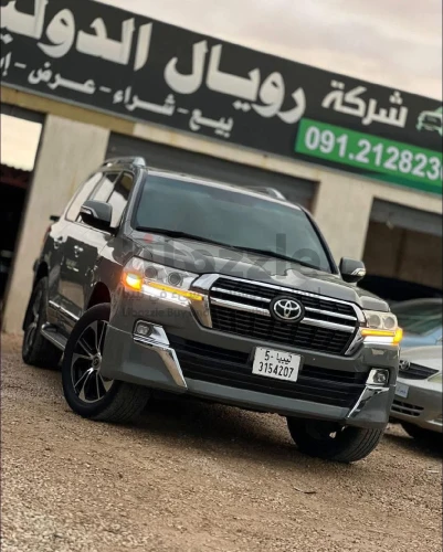 تويوتا لاندكروزر 2015