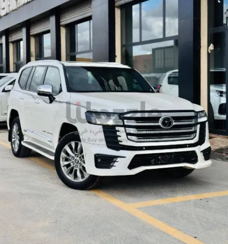 تايوتا لاندكروزر 2025