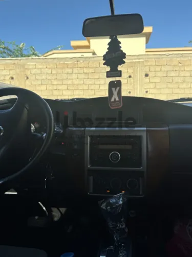 نيسان سفاري